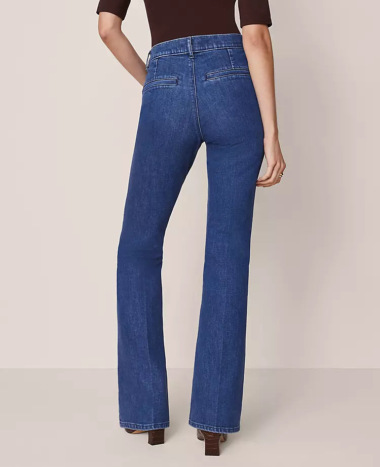 Mid Rise Boot Jean in Metropolitan Wash